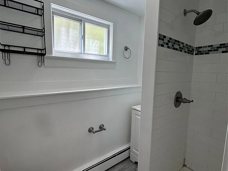 21A Thorney Ave — Photo 8