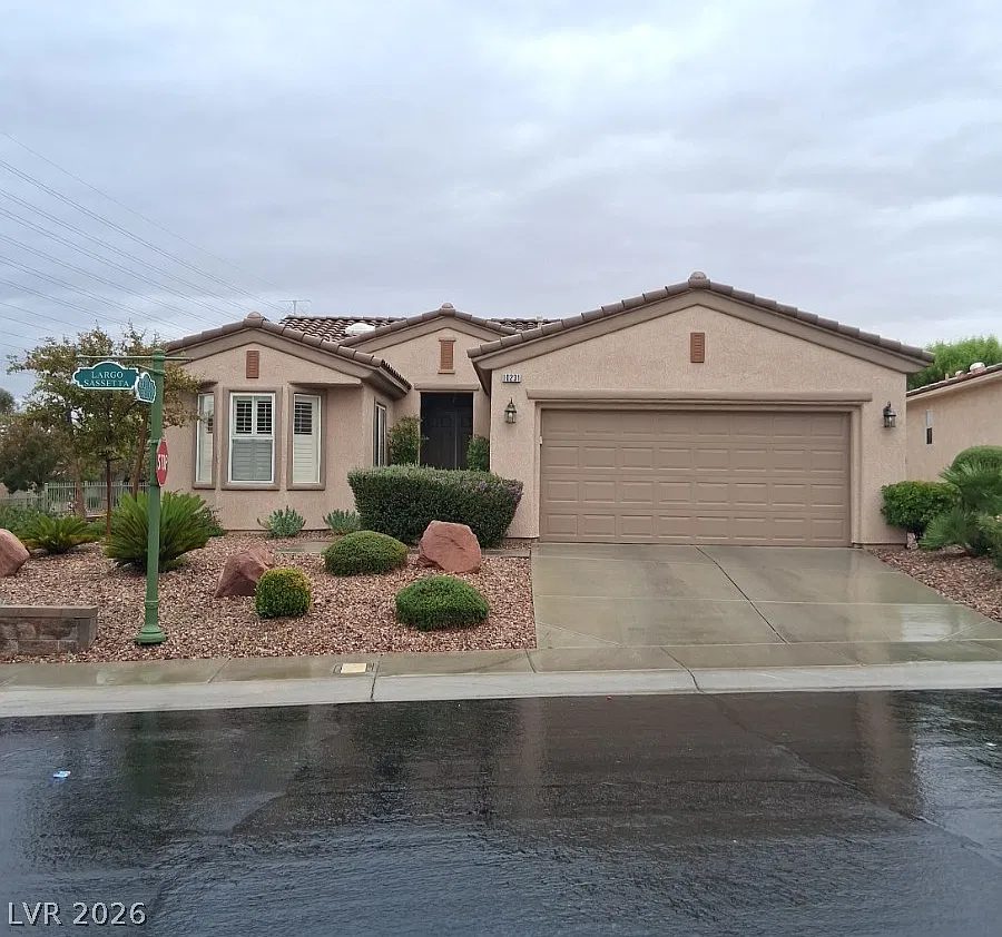 2 bed, 2.0 bath, 1621 sqft, $2,000 — Photo 1