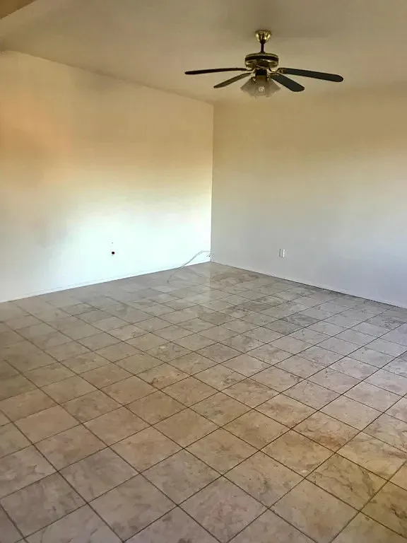 4 bed, 3.0 bath, 1400 sqft, $1,850 — Photo 4