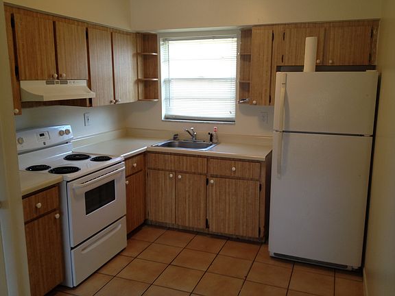 2nd image of 3574 Saranac Ave