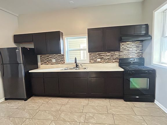 3rd image of 9016 S Houston Ave #1