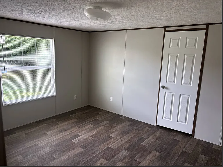 300 Pearl St #50 — Photo 2