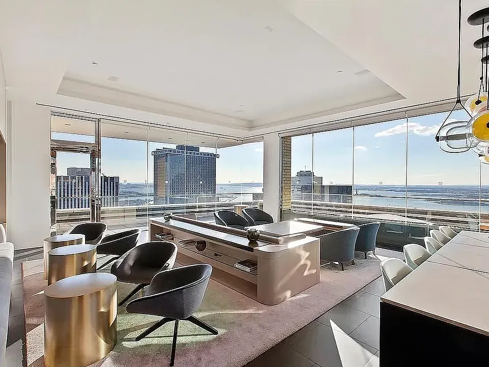 15 William St #14D