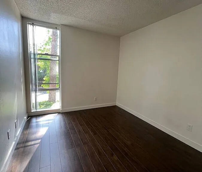 2240 Blake St — Photo 11