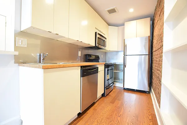 Rented by null | media 41