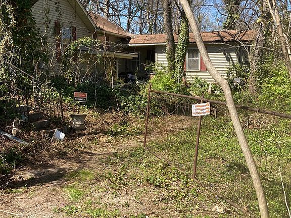 5th image of 705 Maplewood Ln