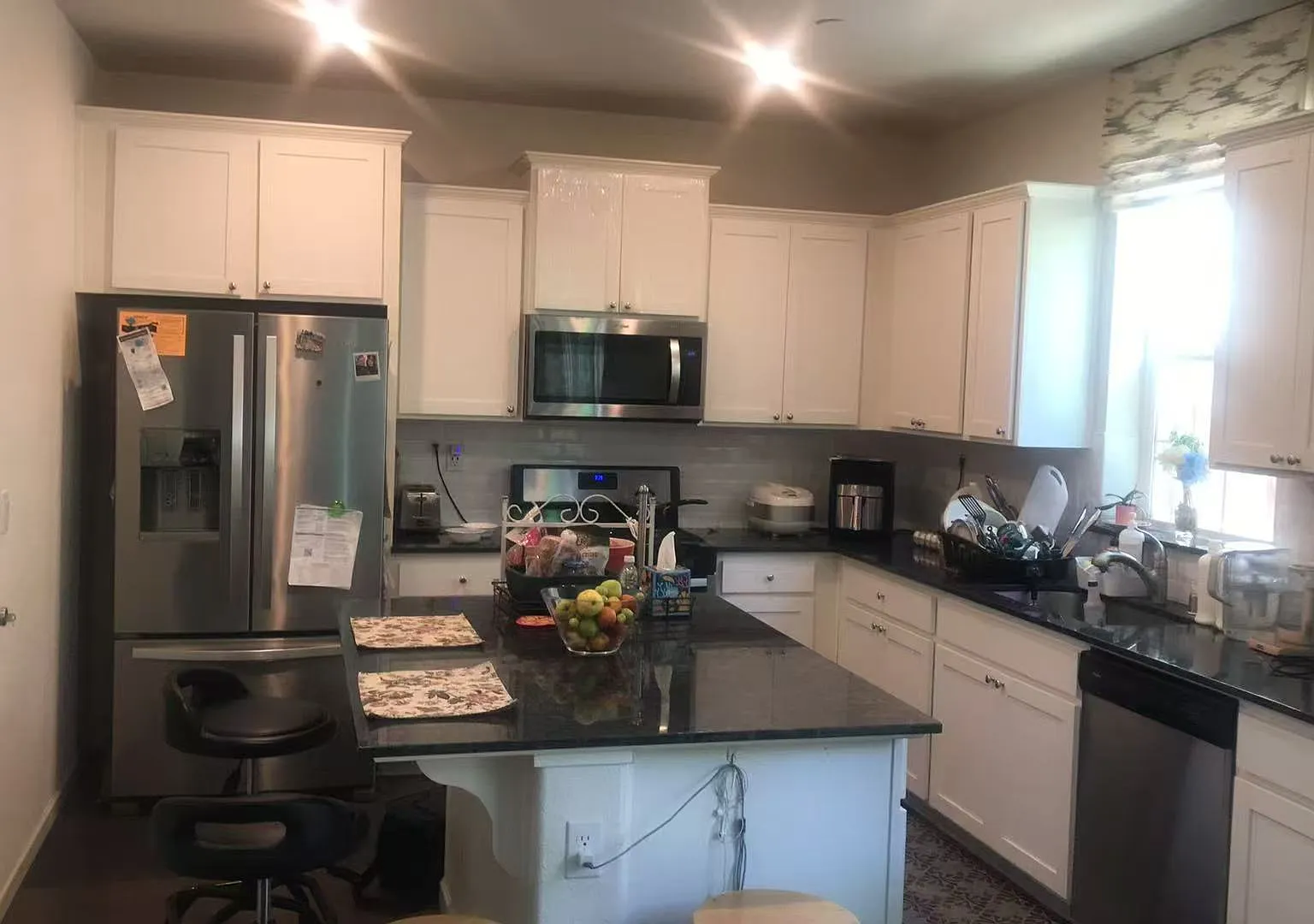 5 bed, 2142 sqft, $1,000 — Photo 2