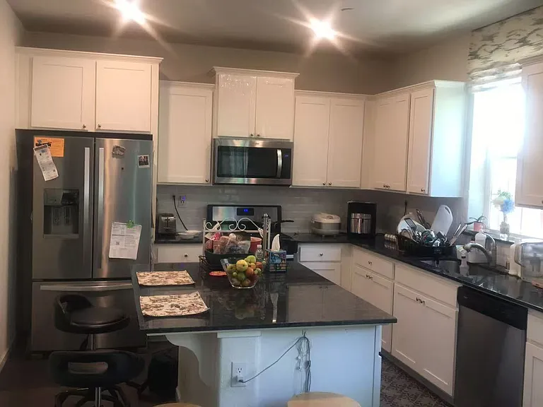 413 E Gouda Ct — Photo 2