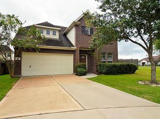 3915 Travis Lake Ct, Pearland, TX 77581