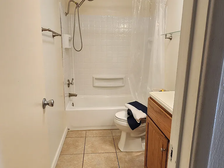 121 W Loma Vista Dr #101 — Photo 14