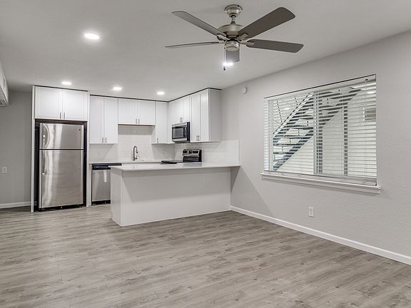 4th image of 5444 Gaston Ave APT 104