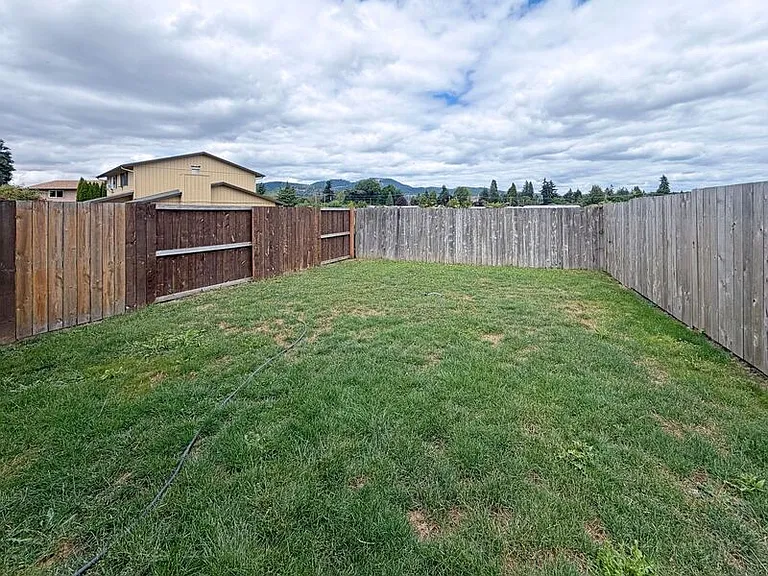 780 Cloverleaf Loop — Photo 20