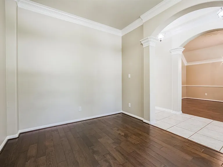 15810 Cypress Hall Dr — Photo 8