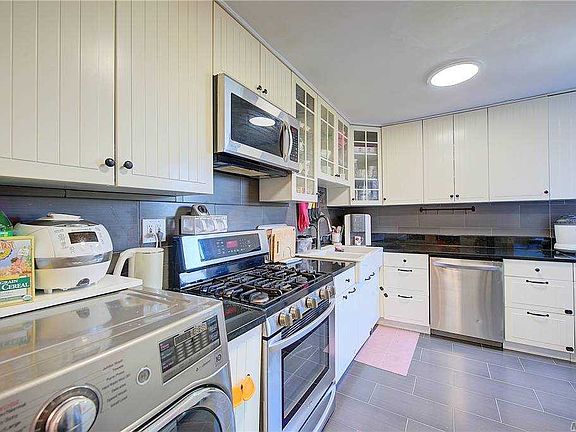 4th image of 211-65 23rd Ave APT 6A