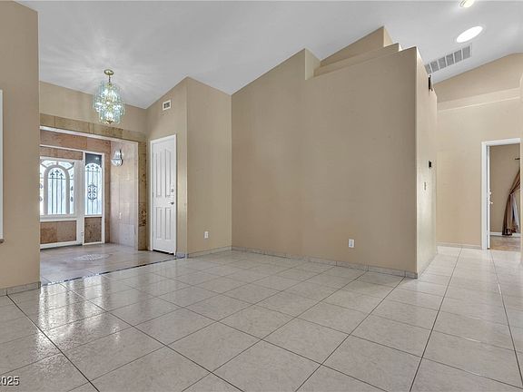 5th image of 897 Cavaison Ave