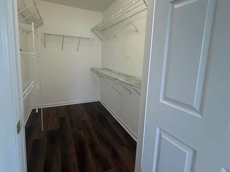 327 Waterford Dr — Photo 9