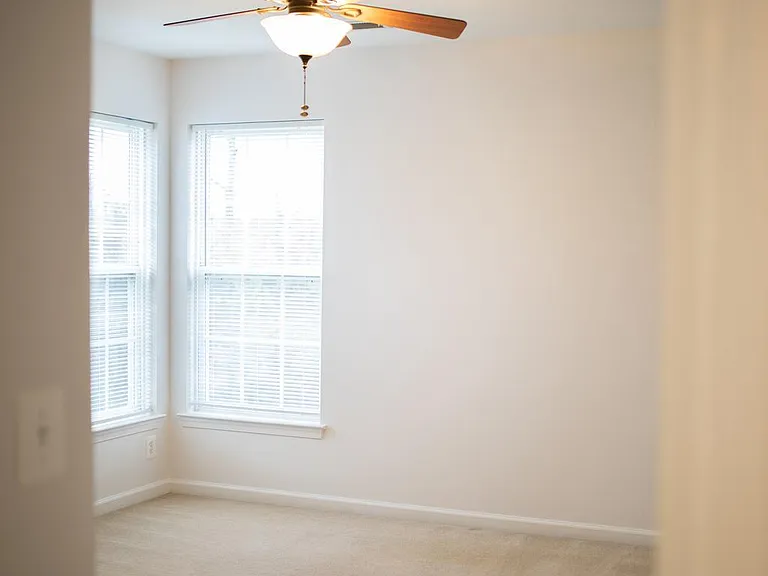 18061 Camdenhurst Dr — Photo 23