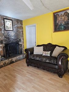 1011 Velarde Rd, Santa Fe, NM, 87507