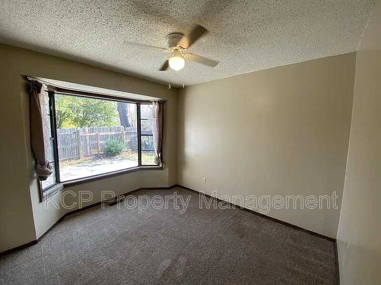 4914 S South Cir #U — Photo 9