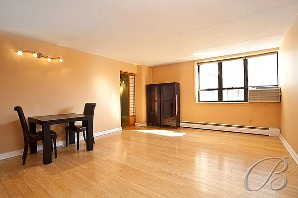 Rented by Bellmarc Realty | media 30