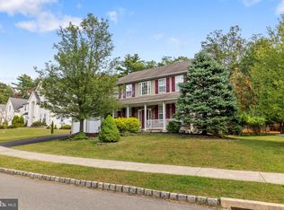 106 Daffodil Dr, East Stroudsburg, PA 18301