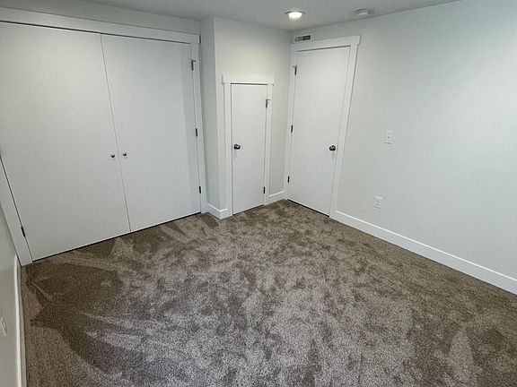 5th image of 153 W Cooper Ave