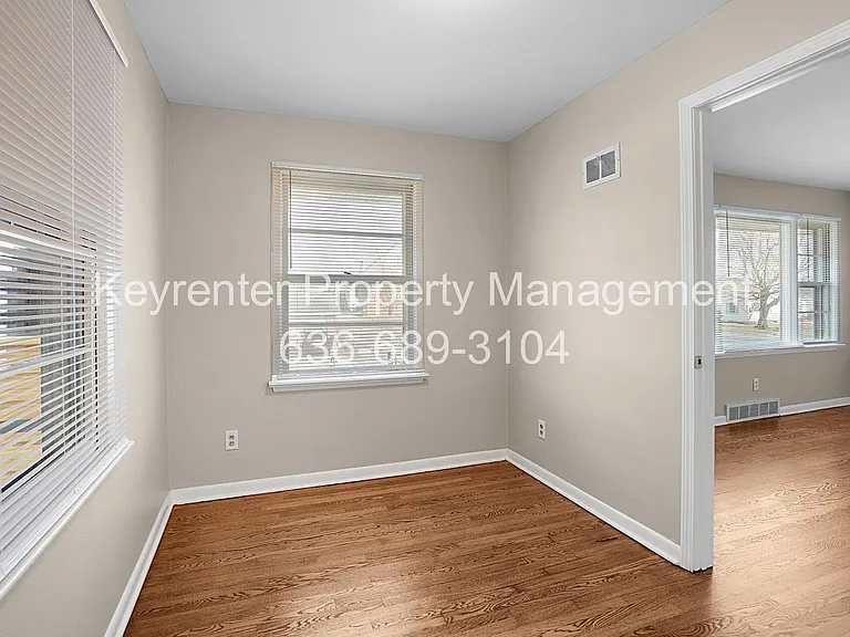 236 S Cadillac Dr — Photo 12