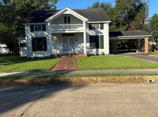 703 1st St, Franklin, LA 70538