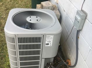 437 Livingston Rd, West Mifflin, PA 15122