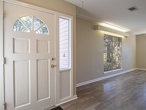 2nd image of 233 Camellia Dr