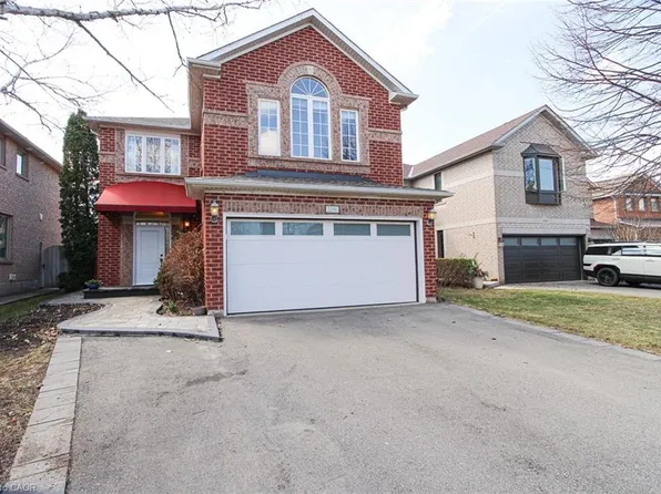 2216 Norfolk Dr, Oakville, ON L6H 6H4