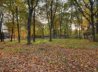 1251 Waukazoo Dr, Holland, MI 49424