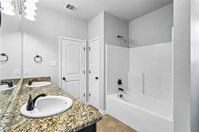 525 Oakley Blvd — Photo 9