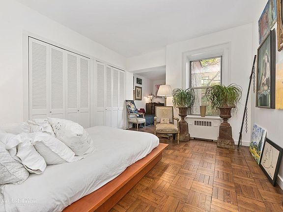 5th image of 131 E 78th St APT D