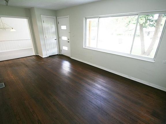 4th image of 1639 N Bumby Ave