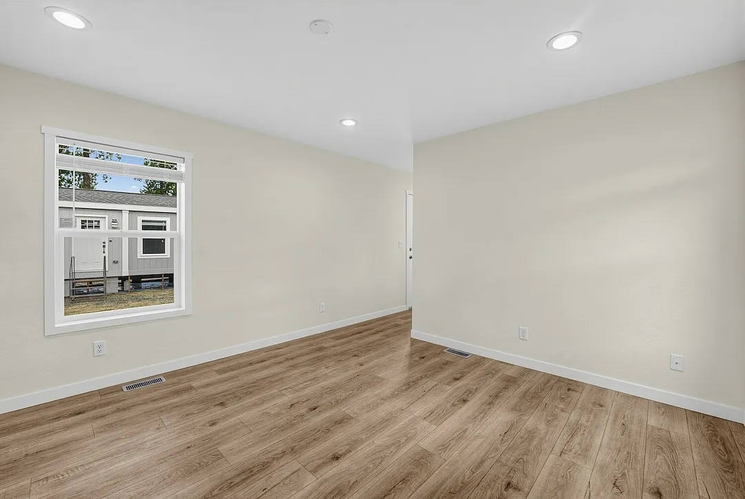 Quaint 3 Bed/ 2 Bath Home For Rent! — Photo 3