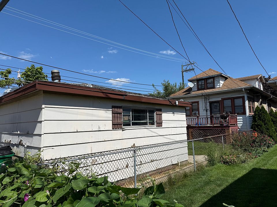 2nd image of 2614 Highland Ave