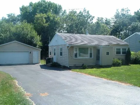 22297 W Terry Dr N, Lake Villa, IL 60046