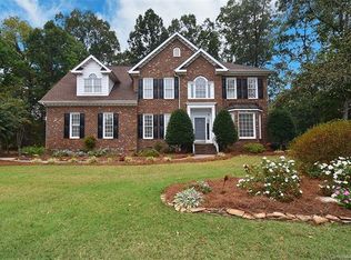 7107 Kidwelly Ln, Matthews, NC 28104