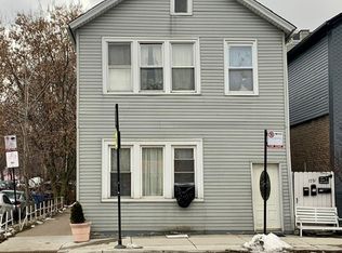 1701 W Augusta Blvd, Chicago, IL 60622