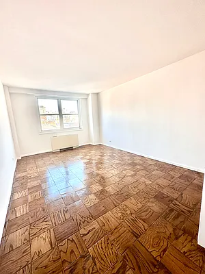 Rented by Addison Property Group | media 7