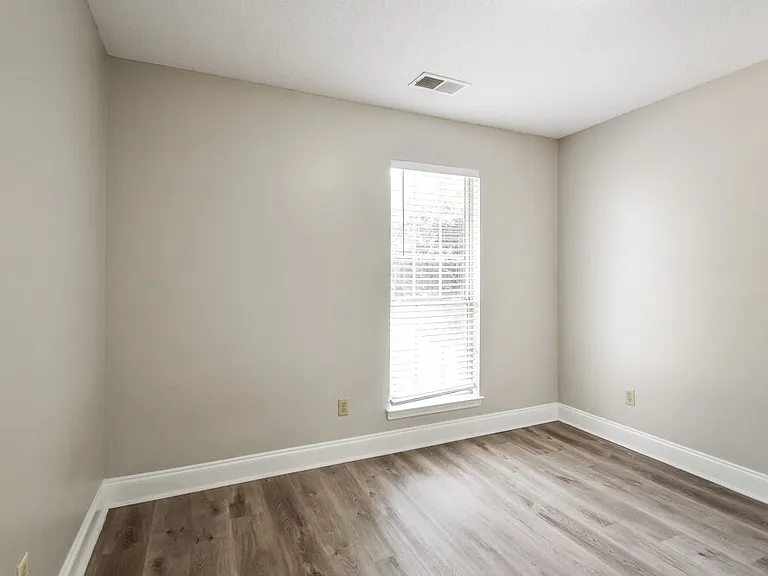 2346 Kindlewood Dr — Photo 14