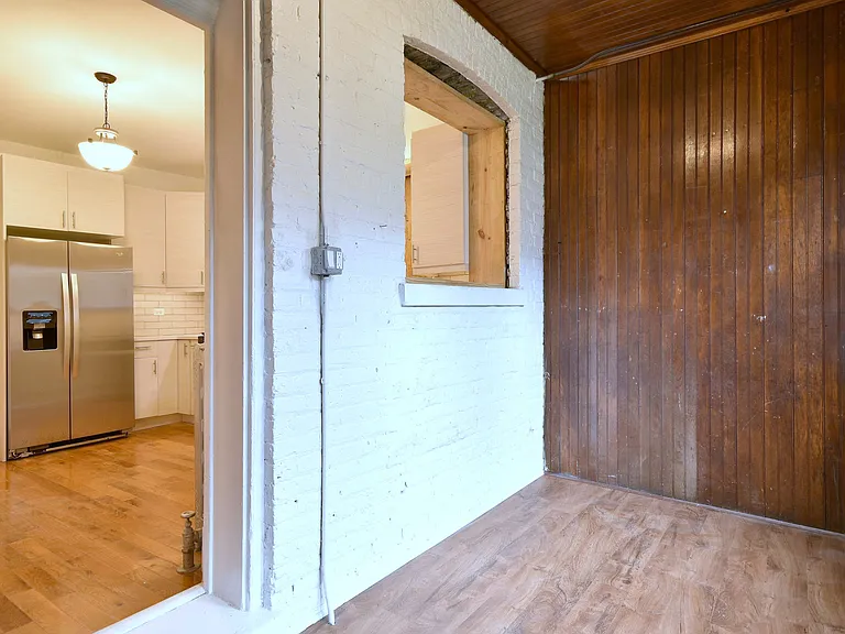 1915 W Lunt Ave #1 — Photo 17