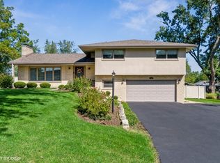 332 39th St, Downers Grove, IL 60515