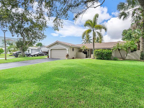 4th image of 11523 NW 40th Court