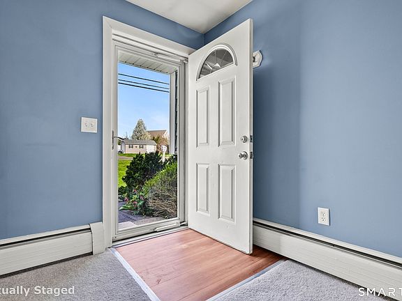 3rd image of 776 North Farms Road