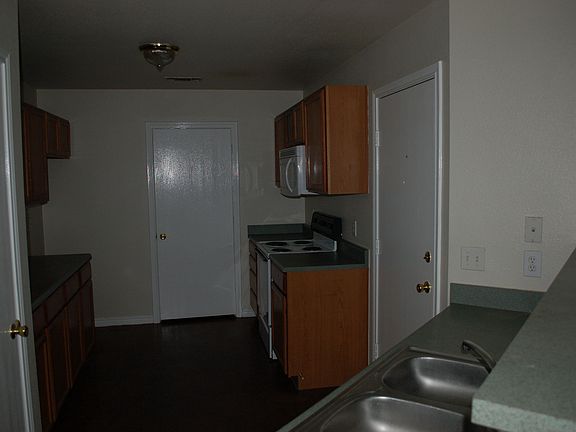 5th image of 8325 Downe Dr