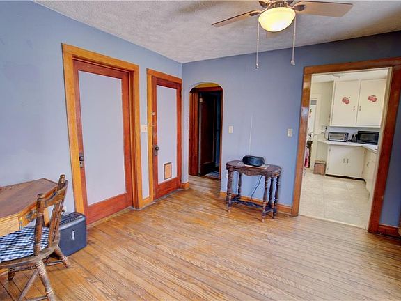 4th image of 314 W Plum St