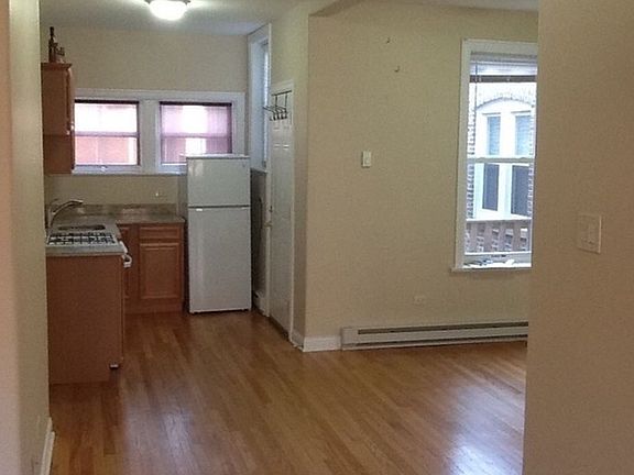 2nd image of 1051 Madison St APT C