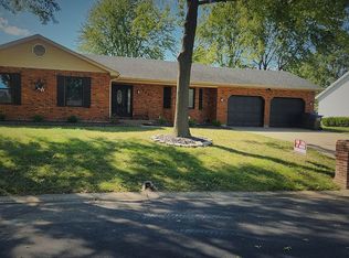 105 Lincoln Dr, Waterloo, IL 62298